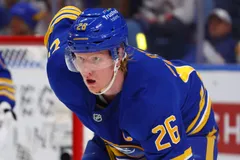 Rasmus Dahlin missar minst en match. Foto: AP Photo/Jeffrey T. Barnes