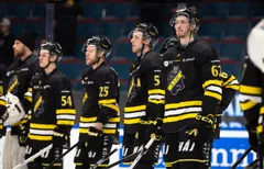 Simon Åkerström lämnar AIK.