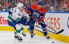 Connor McDavid blir kvar i Edmonton enligt Wayne Gretzky. 