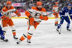 Radko Gudas ryktas vara intressant för Toronto Maple Leafs – trots att han skadade Auston Matthews. Foto: John E. Sokolowski-Imagn Images