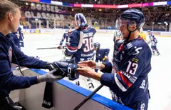Jakub Vrana inleder dagens match som 13:e forward.