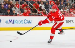 Dylan Larkin blev utbuad av Detroit-fansen igen.