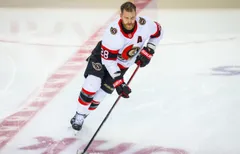 Claude Giroux stannar i Ottawa Senators.