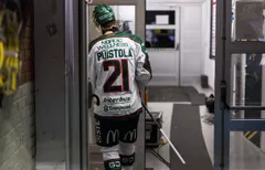 Patrik Puistola tvingades lämna matchen mot Björklöven.