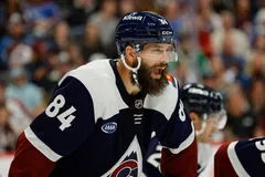 Brent Burns förlänger NHL-karriären med en säsong. Foto: Isaiah J. Downing-Imagn Images