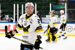 Lukas Zetterberg i Västerås-tröjan.