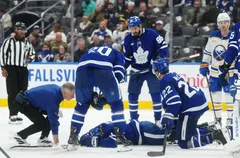 John Tavares kommer att bli borta ett tag efter skada mot Buffalo Sabres i veckan. Foto: Nathan Denette/The Canadian Press via AP