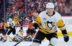 Filip Hållander nätar i premiären mot Philadelphia. 