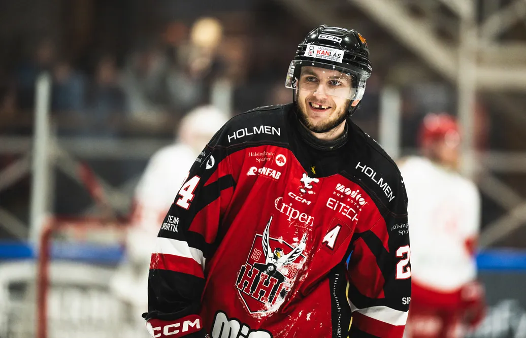 MJÖRNBERG: Doktorn flyger – och keepern spelar helt utan slutspelsrädsla