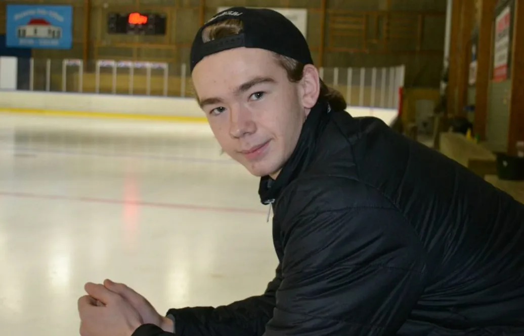 Målvaktstalangens tuffa beslut: ”Ville komma ifrån Stockholmshockeyn”
