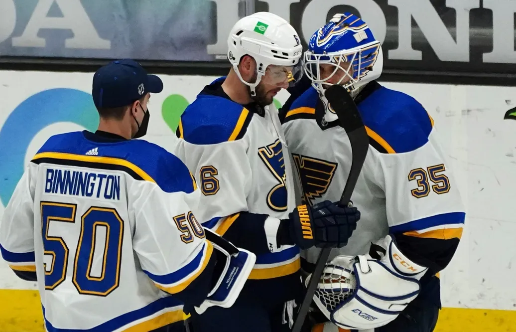 Jordan Binnington petas i Stanley Cup-premiären