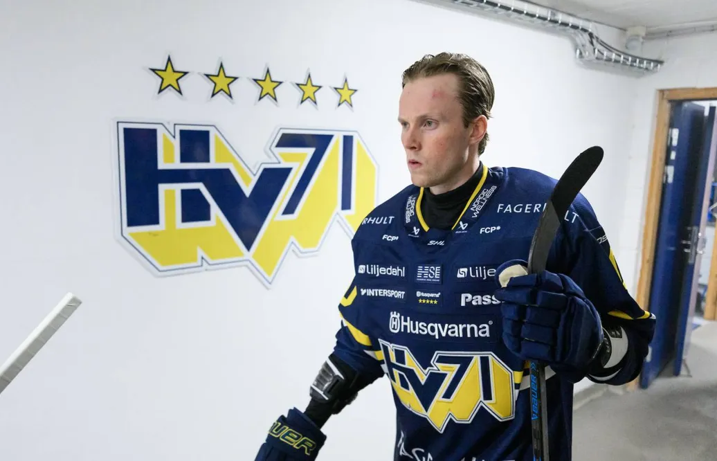 HV71 sägs bryta kontraktet med Oskar Stål Lyrenäs enligt Sportbladet. 