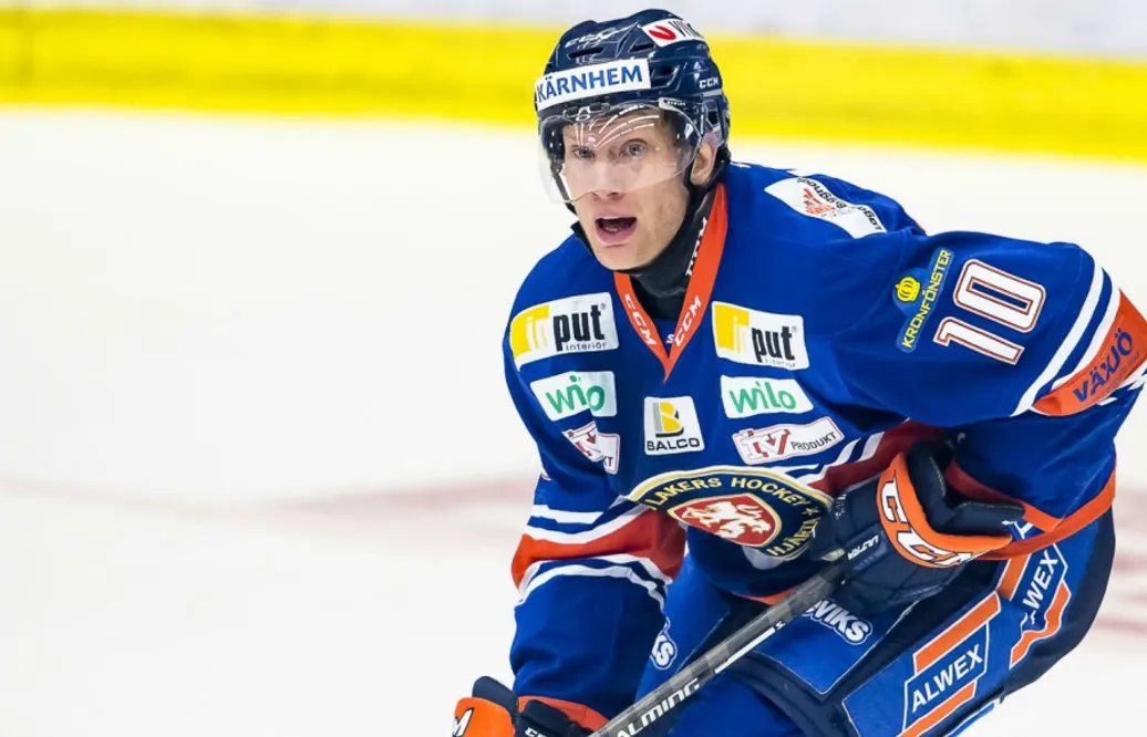 Svenske landslagsmannen på väg bort från sin nya KHL-klubb