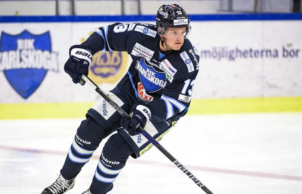 Förre JVM-backen ryktas till ligarivalen