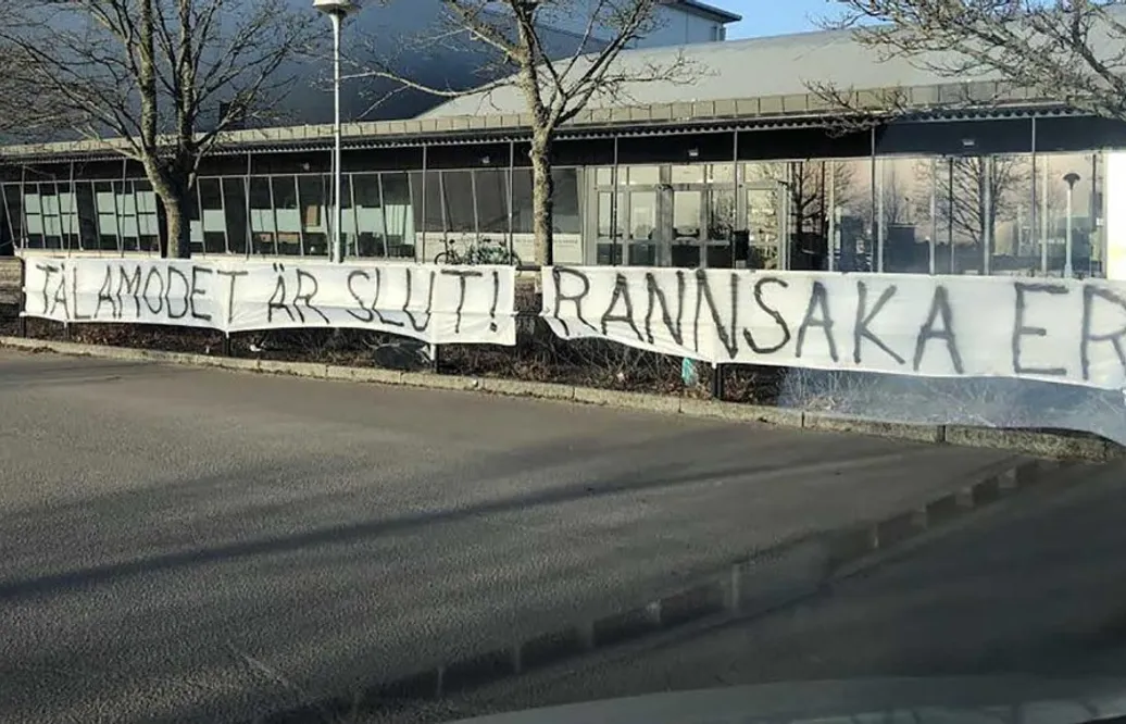 Missnöje mot SHL-klubbens ledning från supporterhåll: ”Det får vi undersöka”