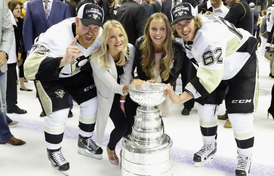 Först Stanley Cup-final – sen blir det giftermål för Hagelin: ”Är lyckligt lottad”