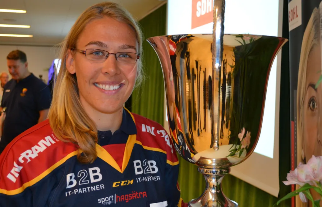 Molly Engstrom tar över collegelaget University of Maine
