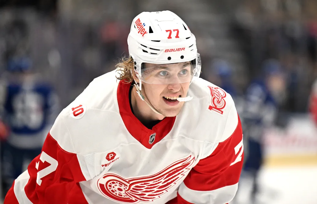 Simon Edvinsson väntas dyka upp på Detroits camp.