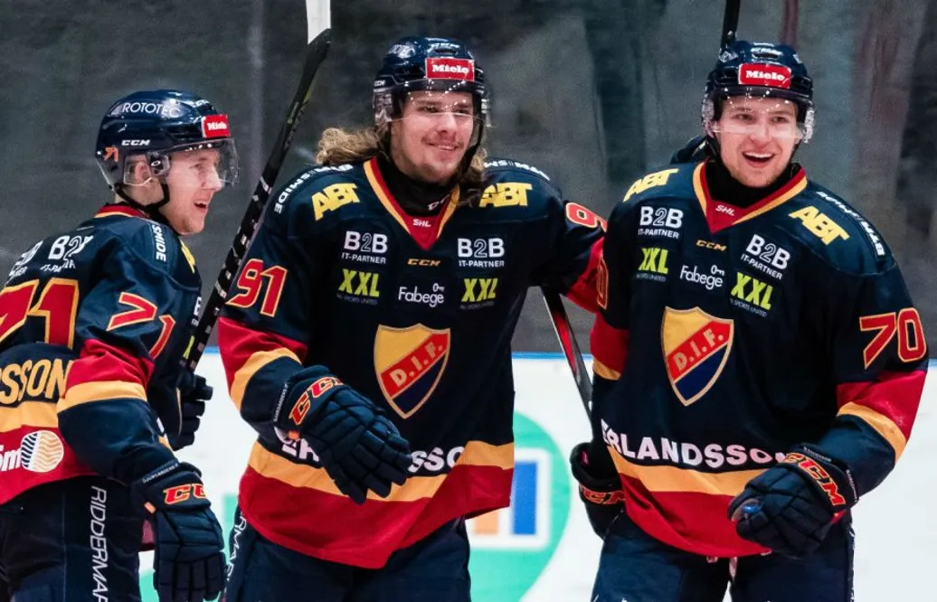 Landslagstränarna om nya truppen ”Har olika egenskaper”