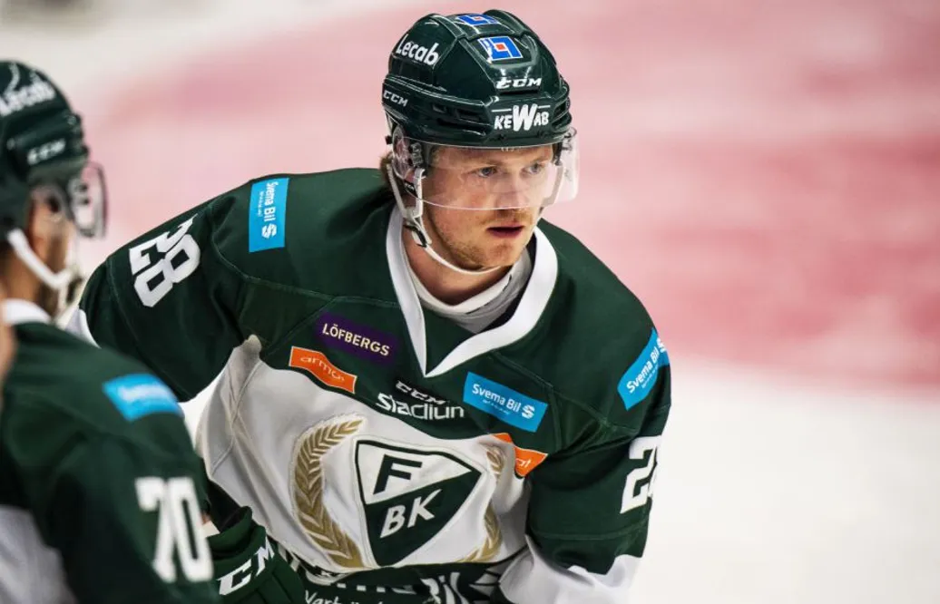 Uppgifter: SHL-klubben visar intresse för backen