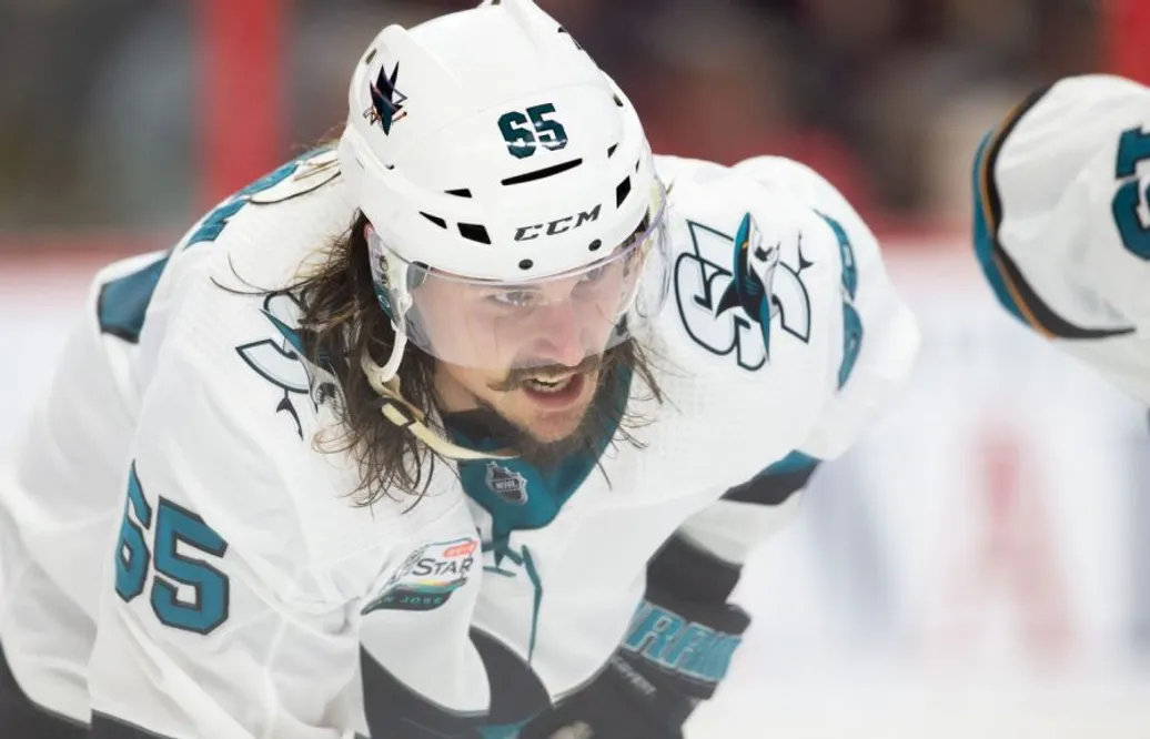 Erik Karlsson skadad igen – och landsmannen fick puck i ansiktet