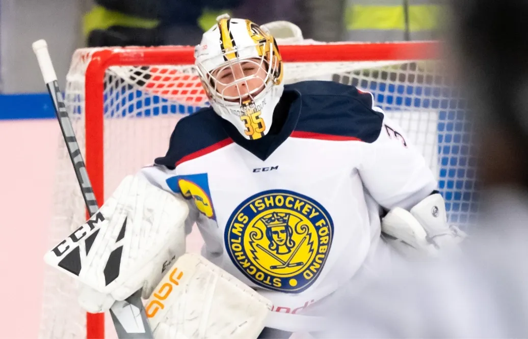 Målvakten spikade igen – Stockholm vinner brons i TV-pucken