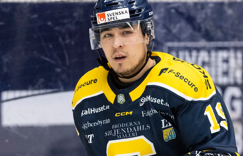 Avslutade karriären - nu gör Lucas Carlsson comeback