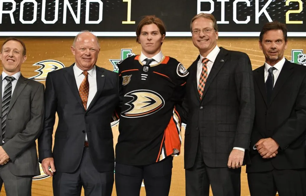 Klubben bekräftar: Svensken skriver NHL-kontrakt