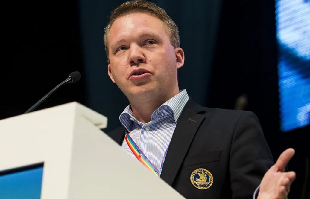 Vill se färre utländska spelare men berättade inget – klubbarna rasar