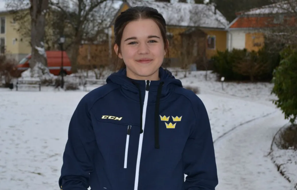 Tuff JVM-semifinal väntar för U18-tjejerna: ”Tror vi kan slå dem”