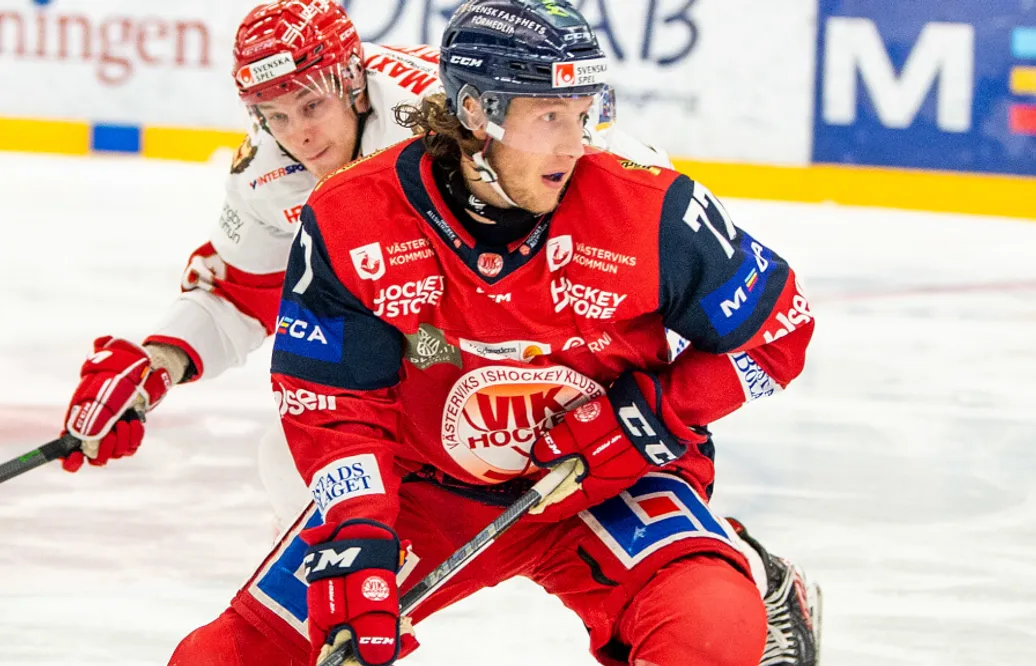 Luke Green stängs av efter att ha tagit tag i domaren