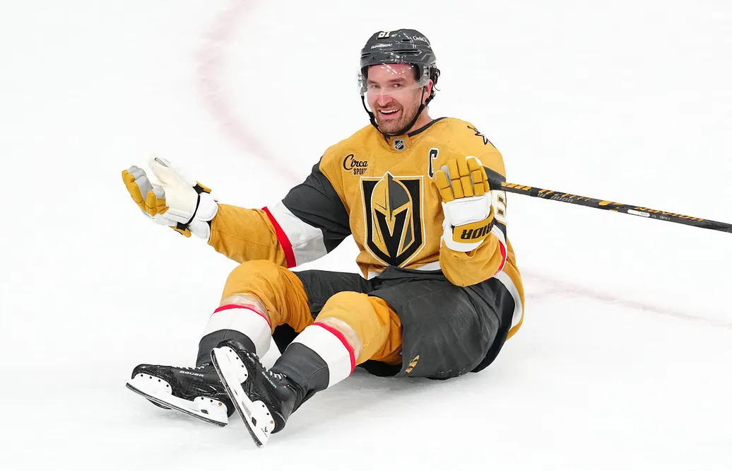 Vegas Golden Knights förlänger med Mark Stone. 