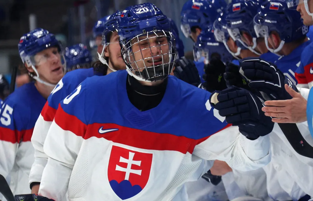 Nytt mål av Juraj Slafkovsky – Slovakien tar första segern