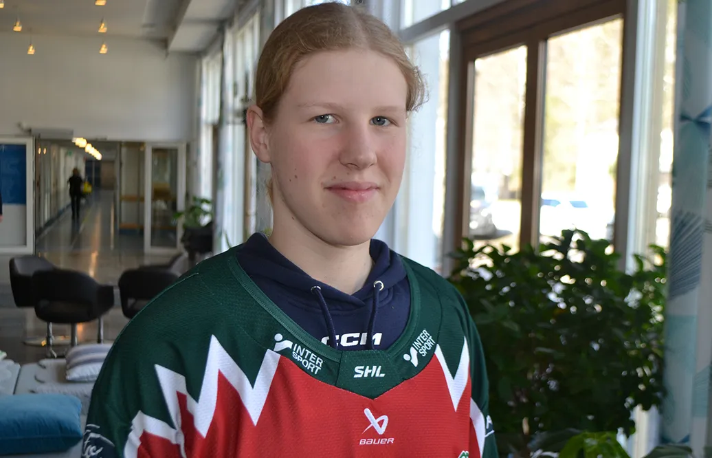 16-åriga Maja Helge får debutera i SDHL