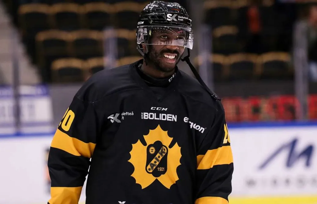Trots chocköppningen – Skellefteå utklassade polska mästarna igen
