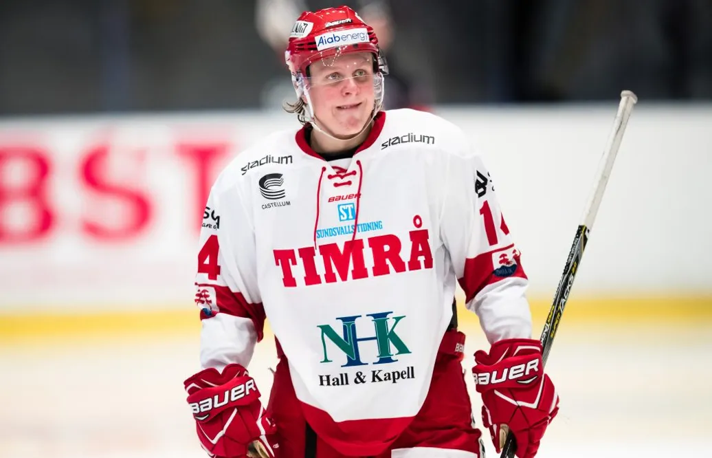Bakslaget inför finalen – JVM-forwarden återvänder till Färjestad
