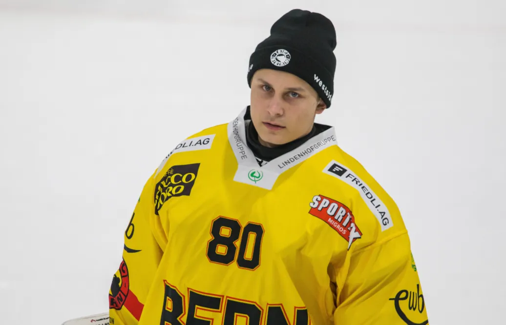 Målvaktstalangen Andri Henauer kan hamna i Sverige