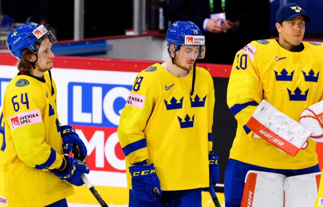 PODCAST: Svensk hockey blöder – Tre Kronor måste förändras NU!