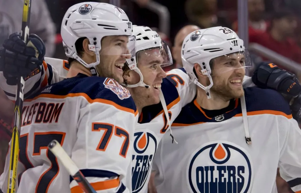 McDavid briljerade igen – sköt Edmonton till tredje raka