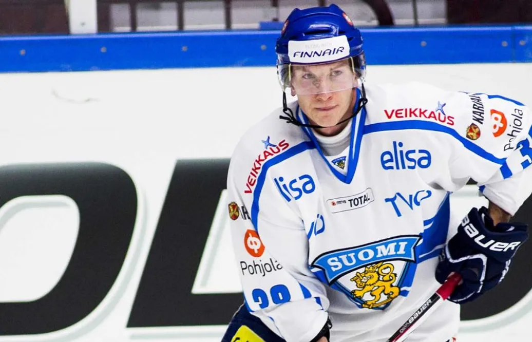 UPPGIFTER: VM-backen lämnar krisklubben