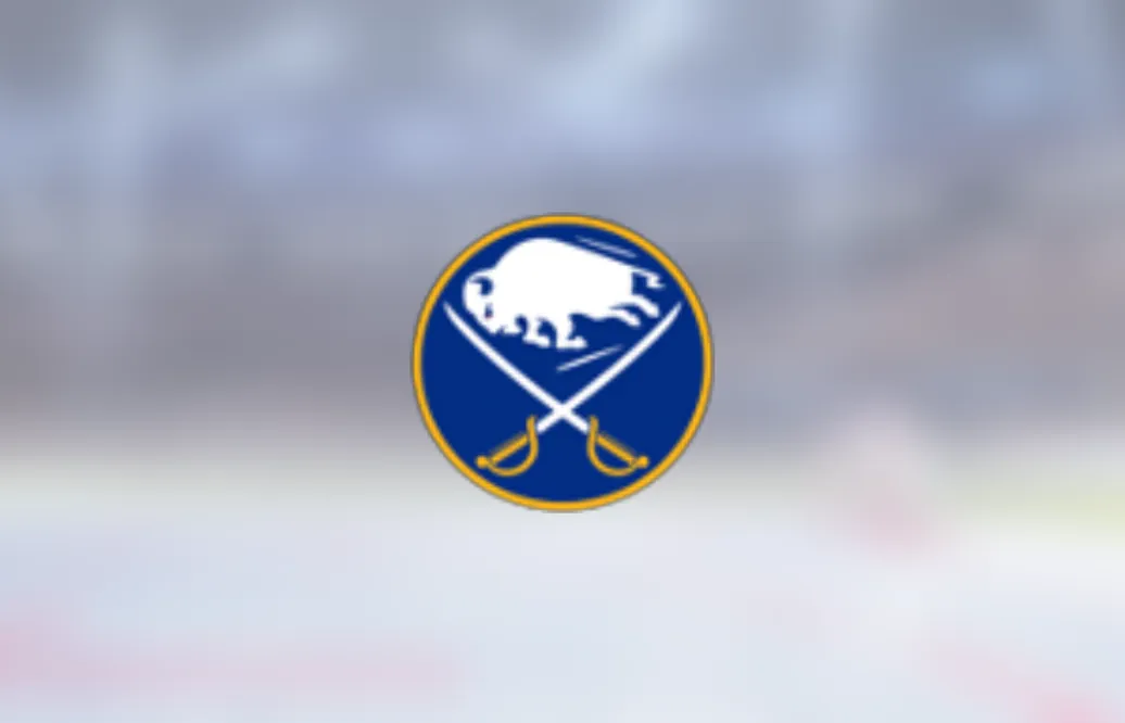 Backen Mattias Samuelsson förlänger med Buffalo Sabres