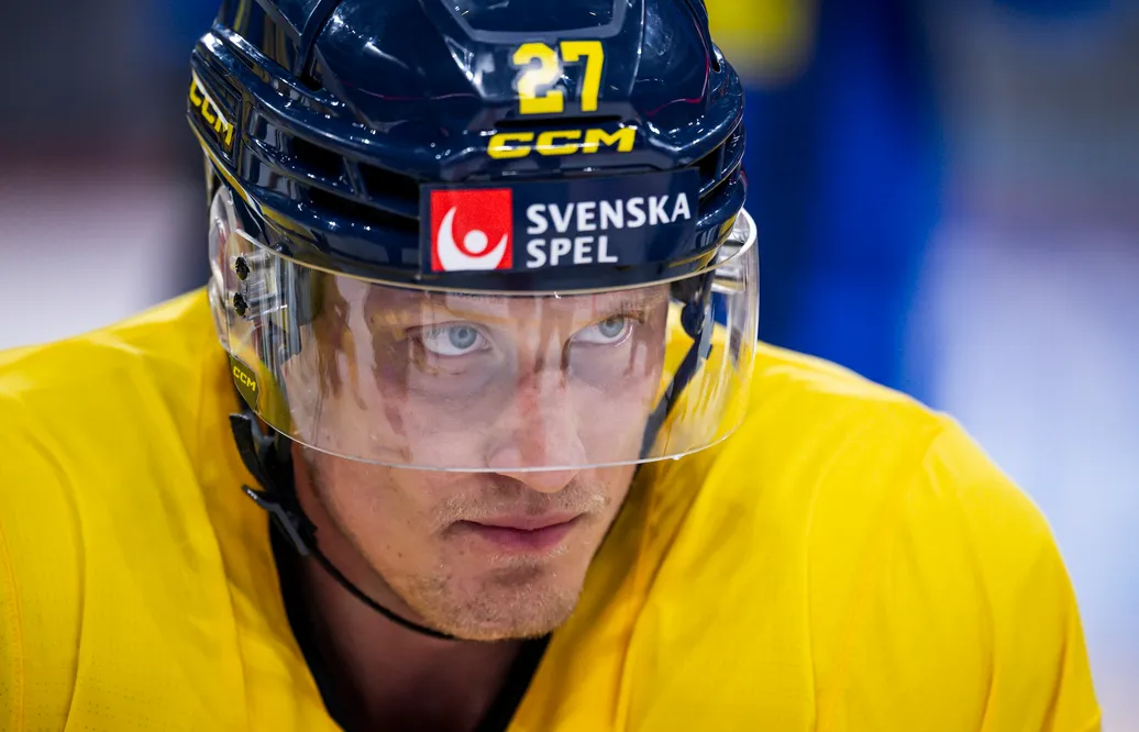 VM-backen Gabriel Carlsson är klar för SHL-spel med Färjestad