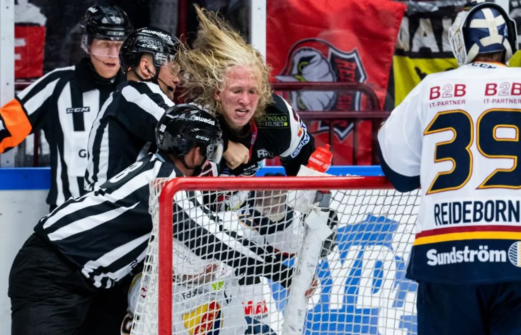 Därför fick Malmöjunioren matchstraff: ”Han fäller sexistiska kommentarer”