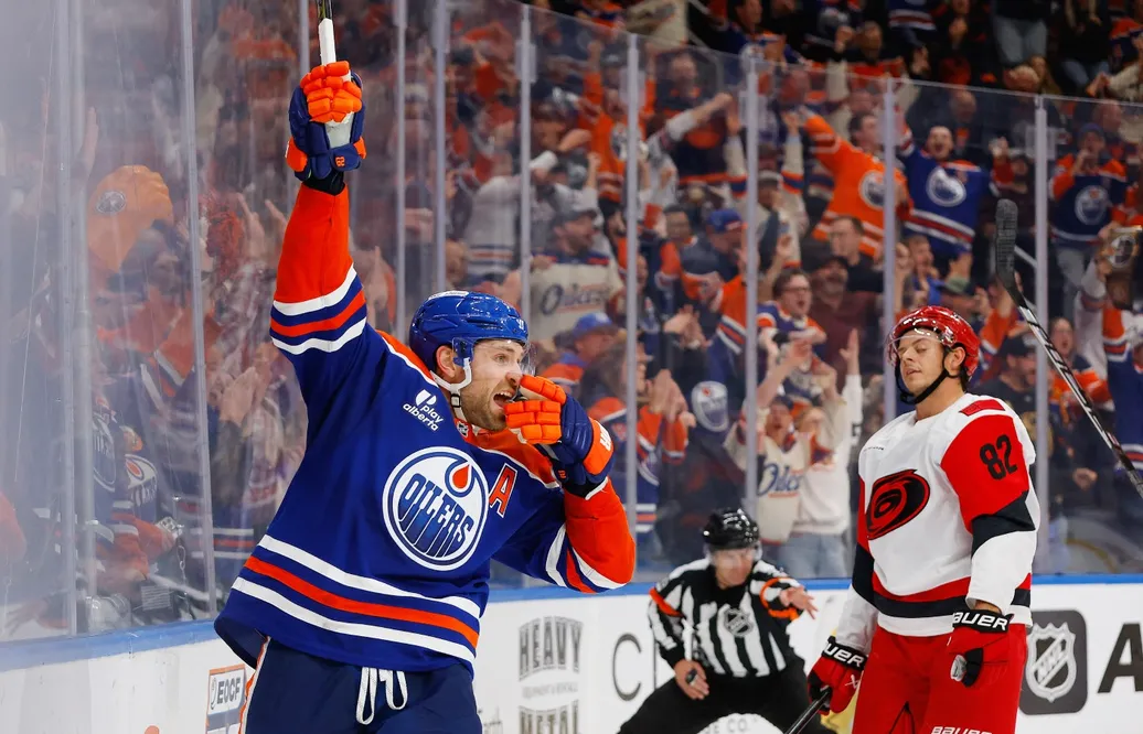 Connor McDavid med fem nya poäng inatt.
Foto: Bildbyrån