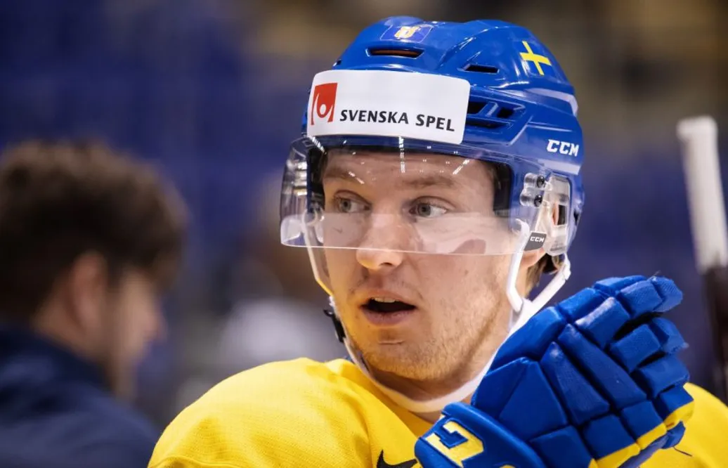 Juniorkronornas backstjärna skadad i kvartsfinalen – blir borta länge