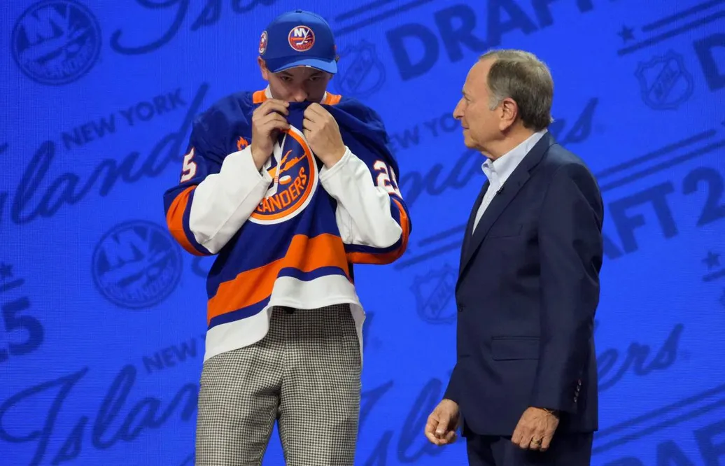Draftettan går rakt in i NHL – månaden efter 18-årsdagen