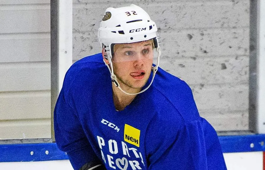 Thomas Chabot skadad – då får Jacob Larsson chansen