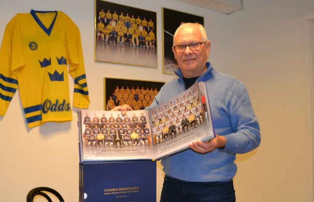 Klassiska hockeyfotografen tar avsked med jätteböcker: ”Finns de som tackat mig”