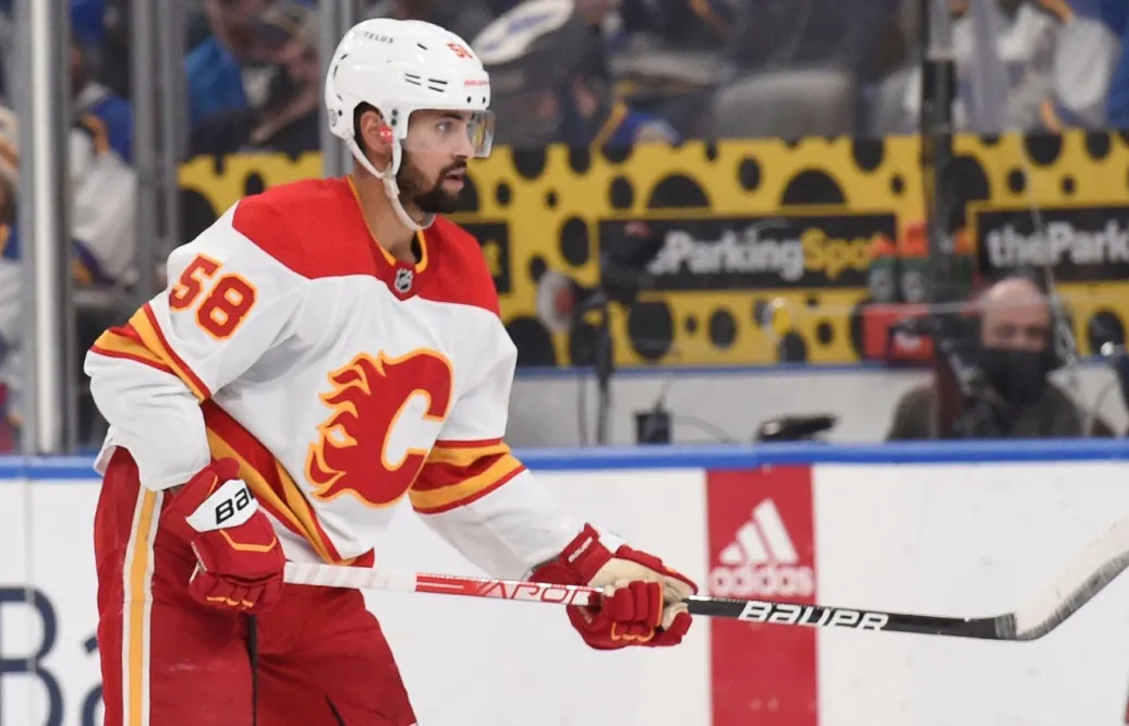 Oliver Kylington klar för Colorado Avalanche