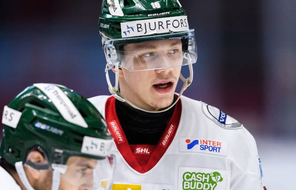 Tvingas till operation: "Har släppt lite benbitar"